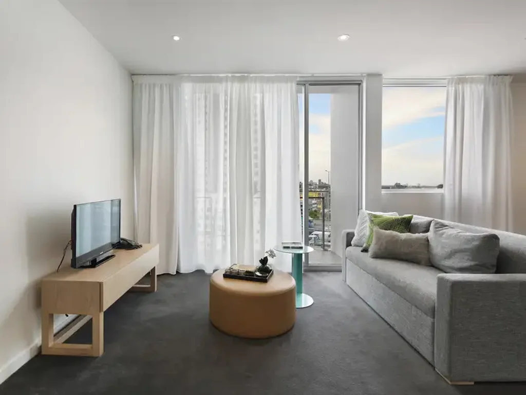 Fully Furnished 2-Bedroom, 2-Bathroom Apartment with Secure Car Space in the Heart of Southbank