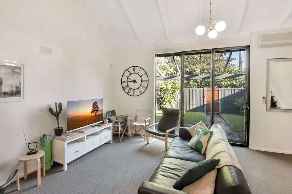 Loft-Style Living in Prime Felixstow Location - Fully Furnished and Ready to Enjoy!