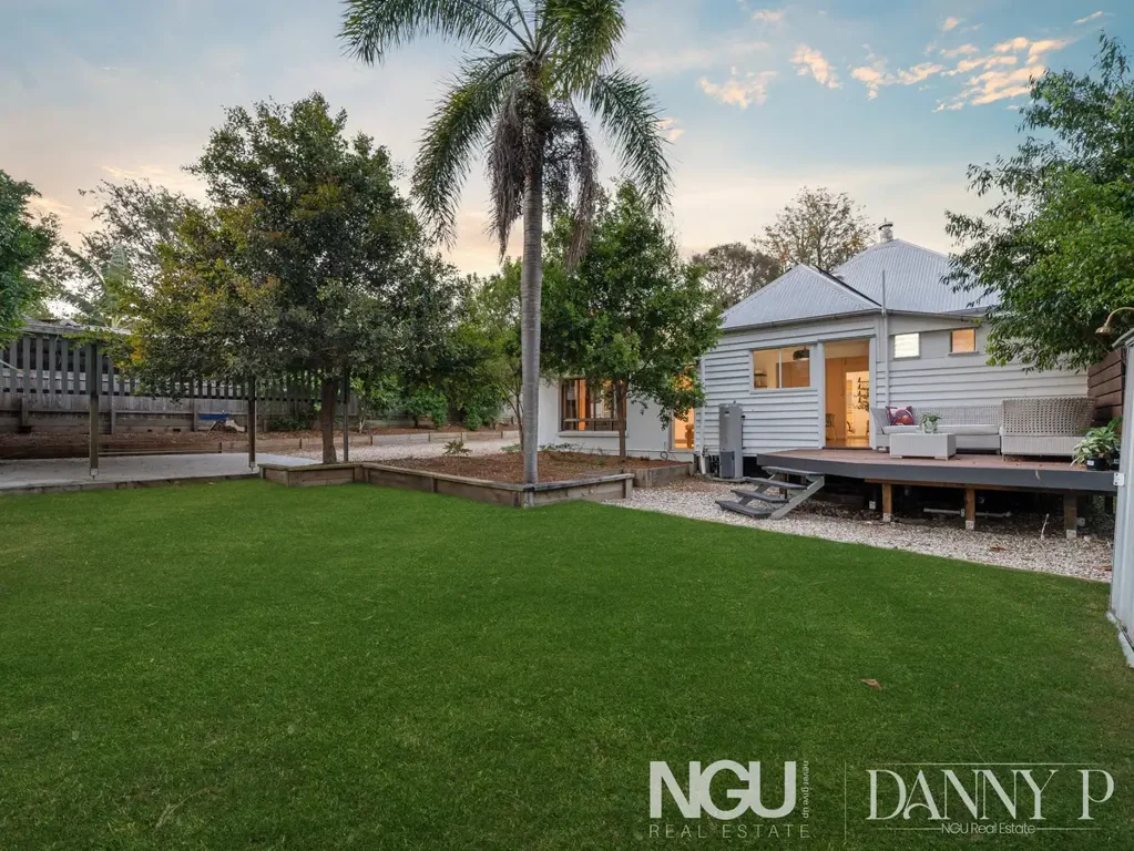 North Ipswich 3房  翻新的舒适小屋，位于北伊普斯维奇中心！  RENOVATED COZY COTTAGE IN THE HEART OF NORTH IPSWICH!