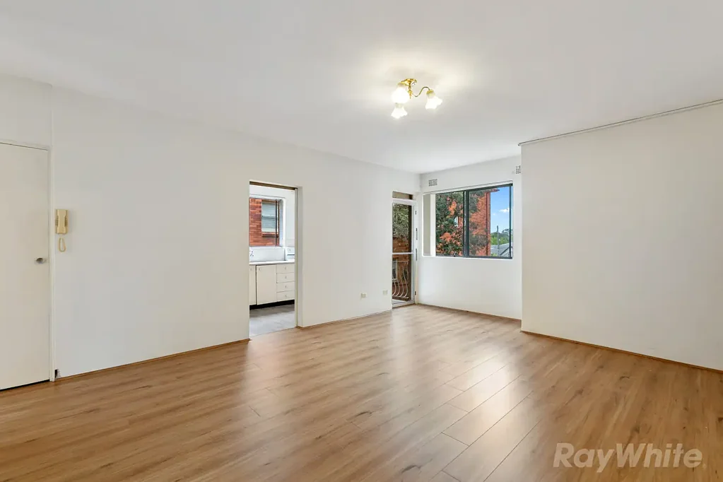 Well Presented 2 bedroom Unit