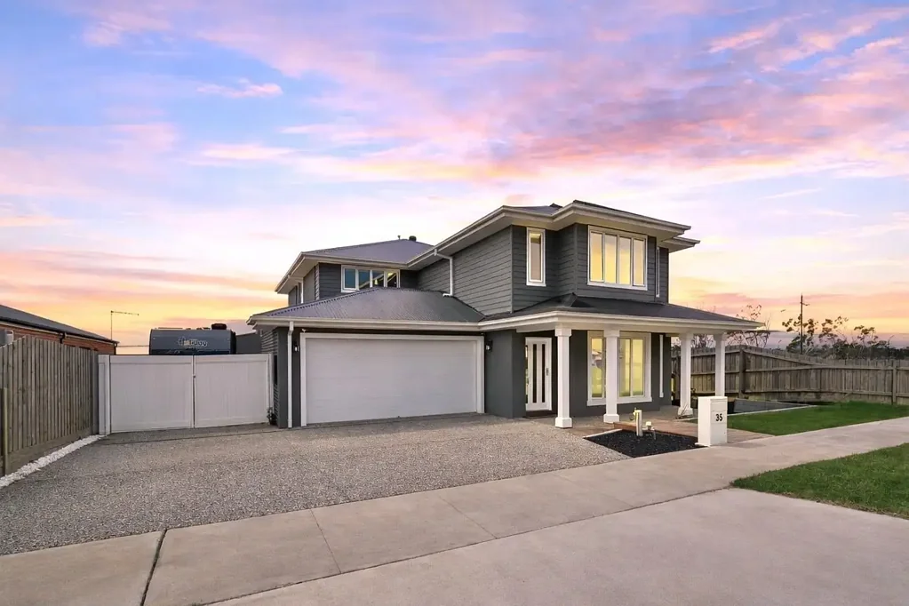 35 Bartholomew Circuit, Traralgon, VIC 3844