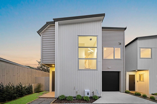 13C Liam Place, Half Moon Bay, Manukau City