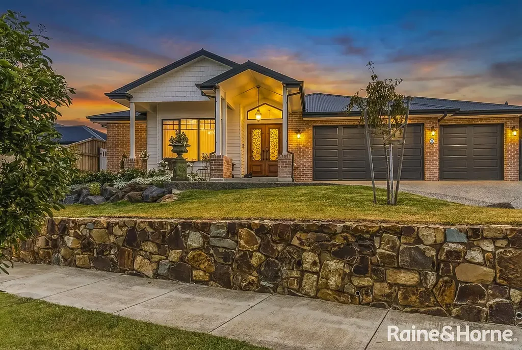 Gisborne 4chambre Uncompromising Luxury, Perfectly Positioned on Richey Promenade