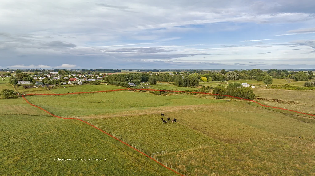 Sanson  Great lifestyle land in a great location