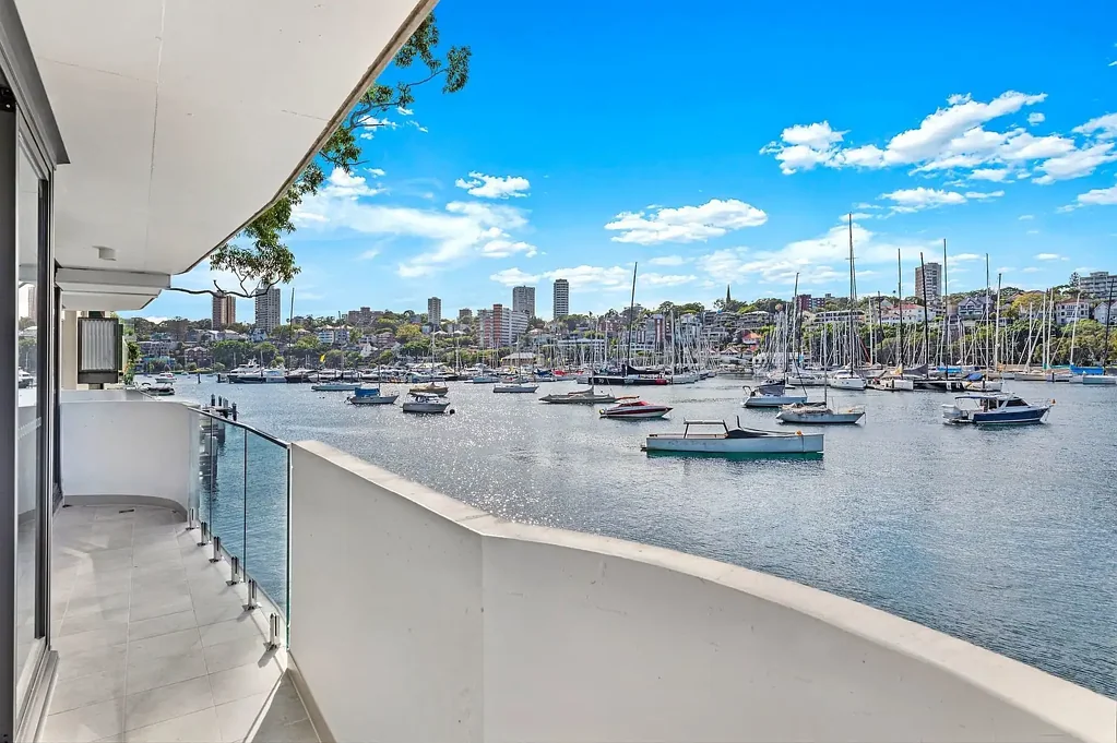 Exclusive Waterfront Apartment with Spectacular Rushcutters Bay Views