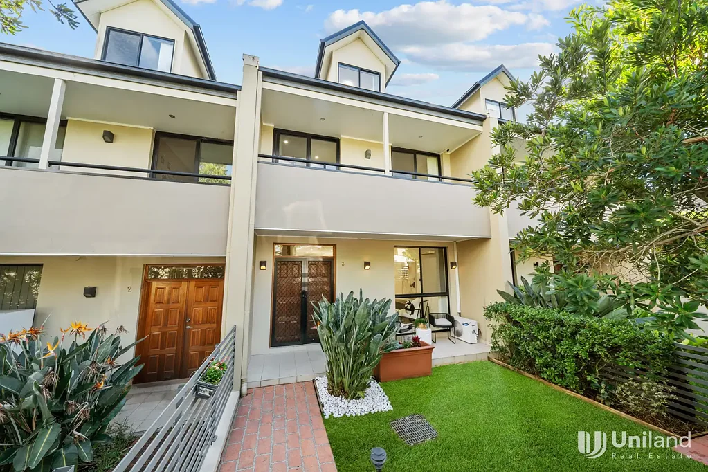 Dundas Valley 3ਬੈੱਡਰੂਮ STYLISH TRI-LEVEL TOWNHOUSE WITH SPACIOUS FAMILY LIVING