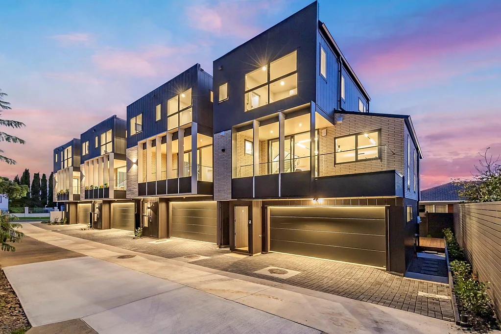 Takapuna 3房  Italian Sophistication Meets Coastal Elegance