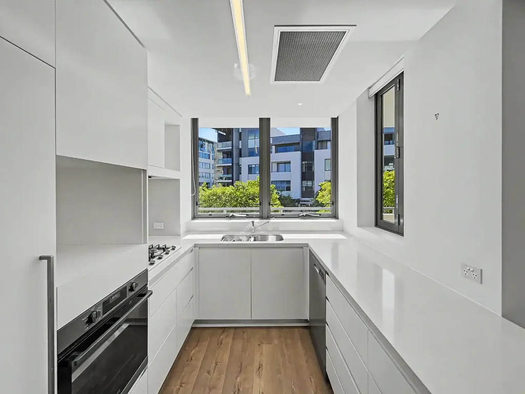 Large 1 Bedroom Apartment with Resort Facilities – Available Now