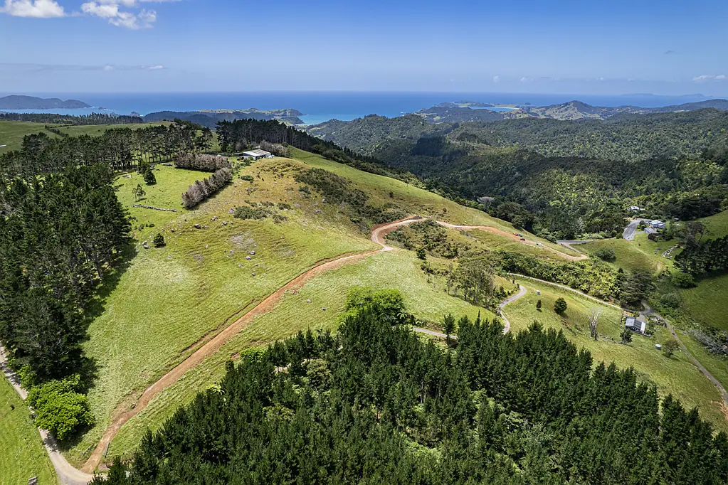 Oakura Coast From Sunrise to sunset!