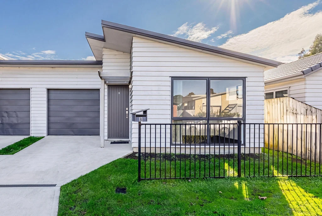 Manukau 2ਬੈੱਡਰੂਮ Lock and Save - Single Level, Road front!