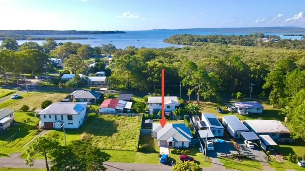 Russell Island 3ห้องนอน Modern Island Retreat – Walk to Ferry, Fully Finished & Move-In Ready