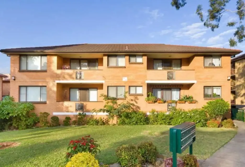 Home Sweet Home! Rare Three Bedroom Apartment with Air Conditioning and Lock Up Garage!