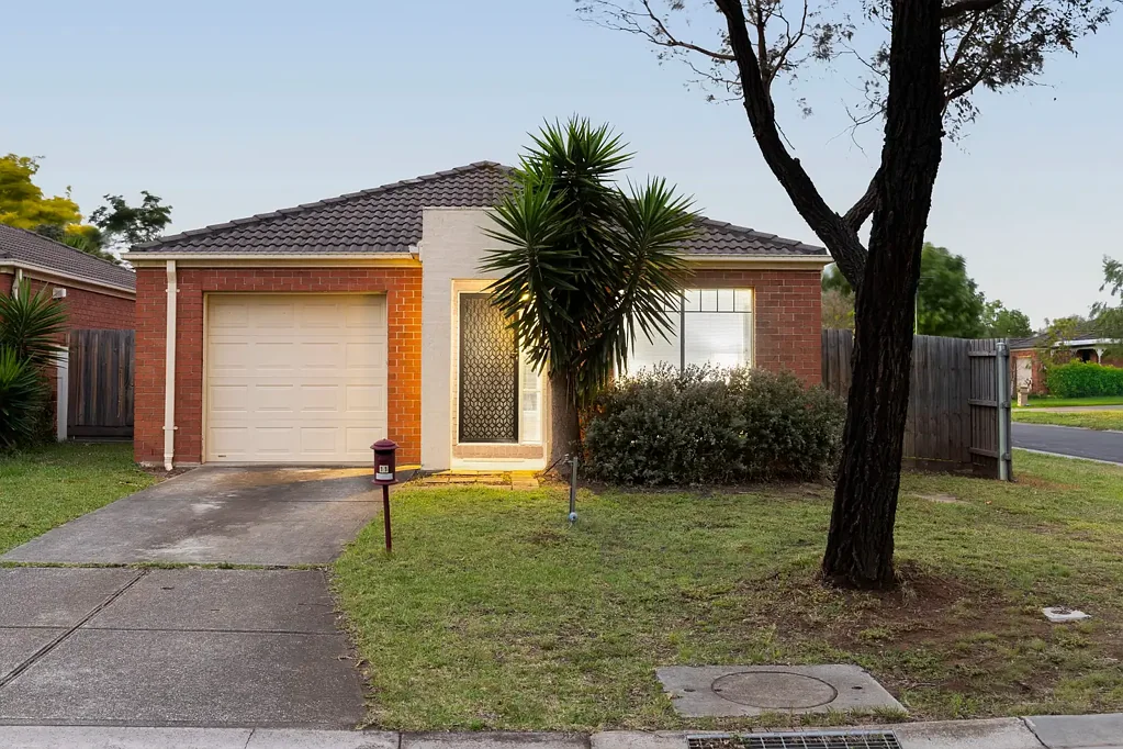 11 Brae Grove, Point Cook, VIC 3030