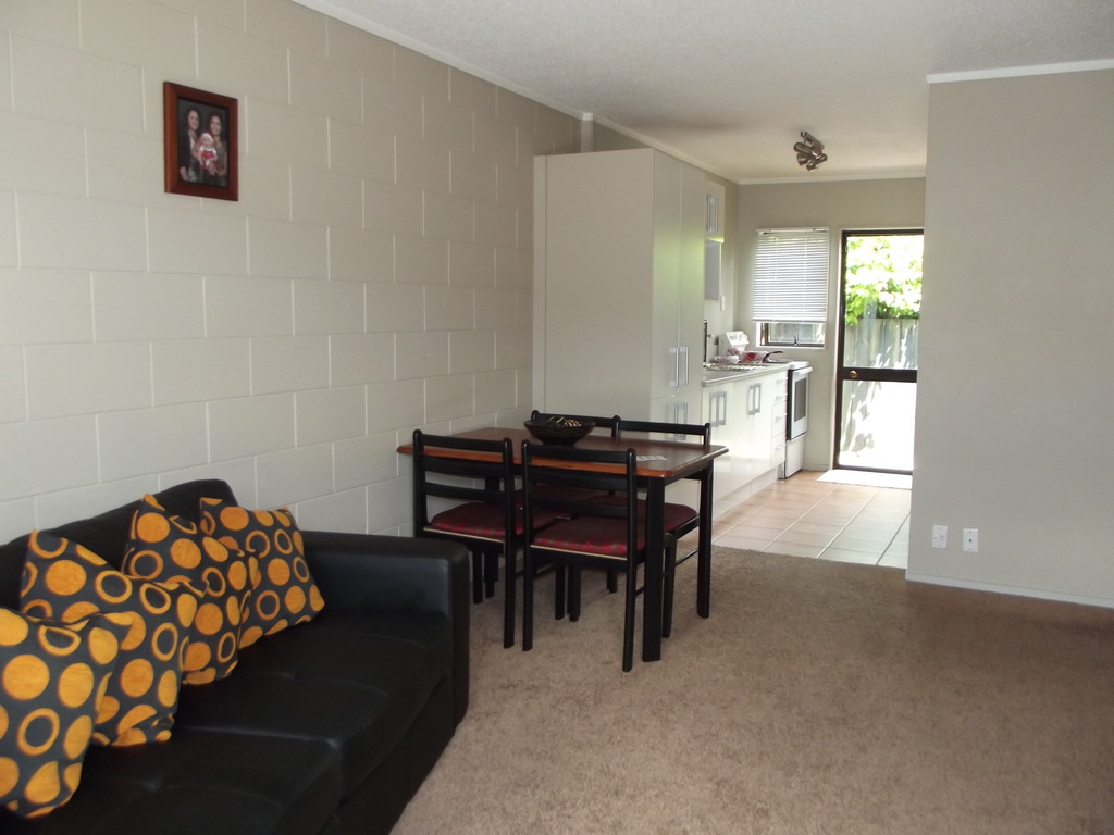 2/44 Malfroy Road, Victoria, Rotorua, 2 chambres, 1 salles de bain