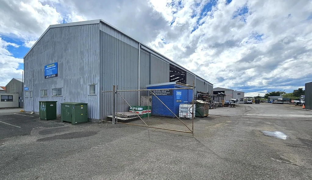 Castlecliff Industrial diamond