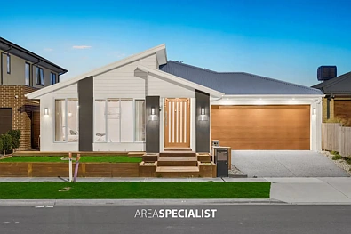 Clyde North 4房  Luxury Family Living with Premium Upgrades in the Prestigious Henley's Amalfi Reserve Range