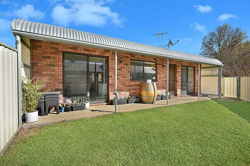 Low-Maintenance Living in a Quiet Mudgee Cul-de-Sac