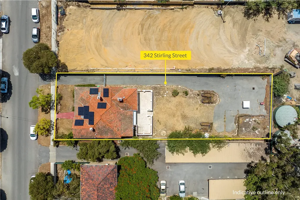 Highgate 3Moenga Rare Development Opportunity!