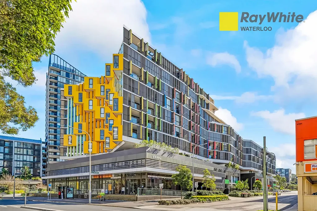 Waterloo 2 Bedroom Stylish & Spacious | Prime Waterloo Living with Study & Car Space