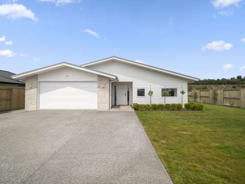 Wharewaka 3房  Stylish near-new home in Nga Roto Estate, Taupō