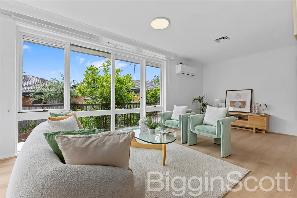 Ivanhoe 2Kwarto Renovated Villa with Double Garage in Coveted Ivanhoe Locale