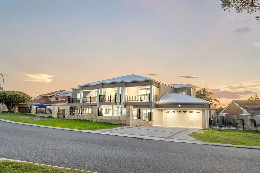 18 Mooring Crescent, Ocean Reef, WA 6027