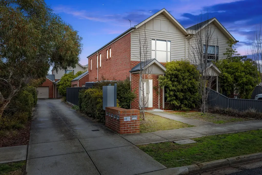 4/9 Foster Street, Redan, VIC 3350