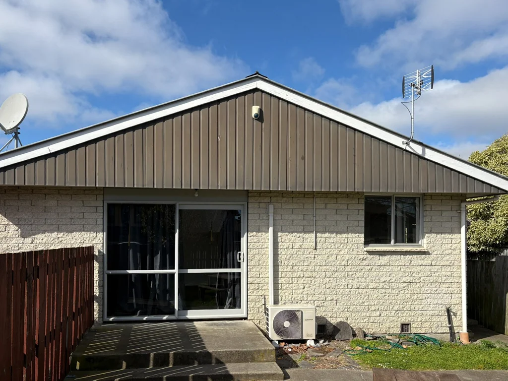 Spacious Two Bedroom Unit