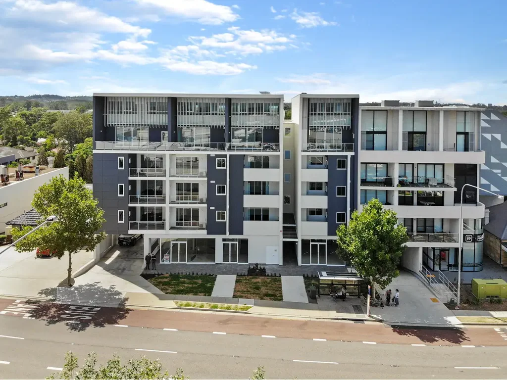 Modern 2 Bedroom Unit Located Opposite Stocklands Baulkham Hills
