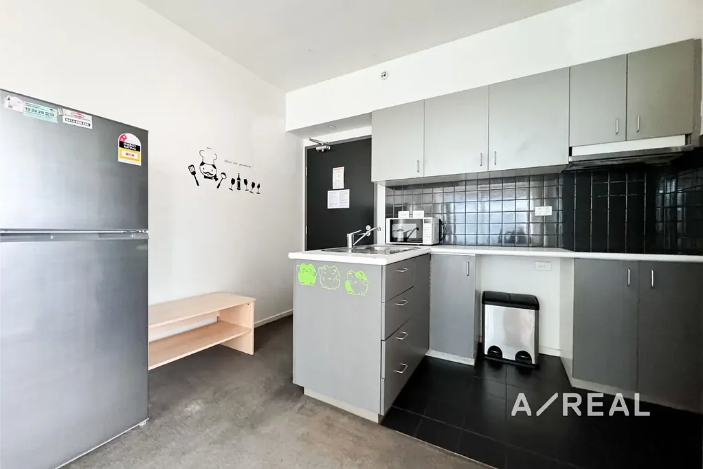 Fully furnished 2 bedroom apartment in the heart of Melbourne CBD