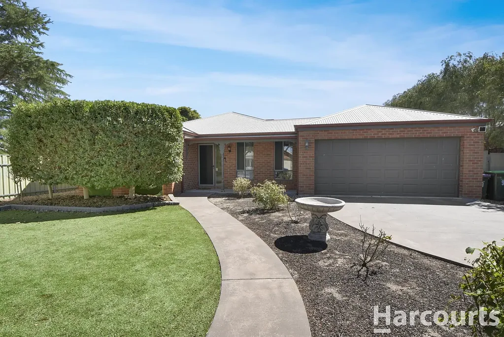 9 Karingal Crescent, Horsham, VIC 3400