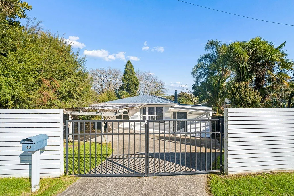 Charming Standalone Home in the Heart of Te At...