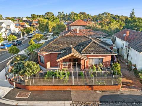 Coburg 2 Bedroom Radiant Reynard!