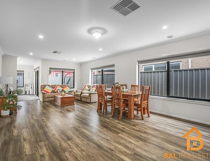5 Coronado Crescent, Truganina, South West Melbourne, 4 Bedrooms, 2 Bathrooms, House