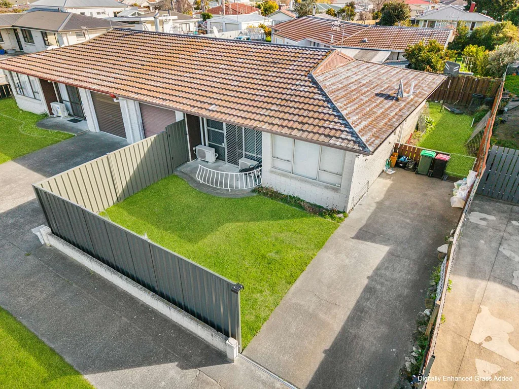Onekawa 2 Bedroom Opportunity Knocks in Onekawa