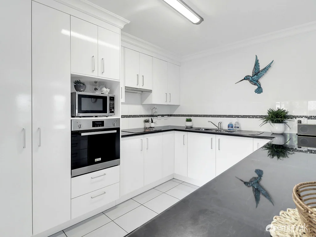 2/95 Hill Street, Emu Park, QLD 4710