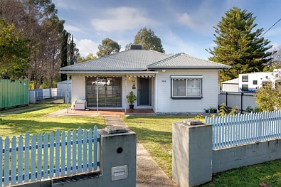 Glenroy 3Moenga GLENROY - Updated and on a Generous Allotment