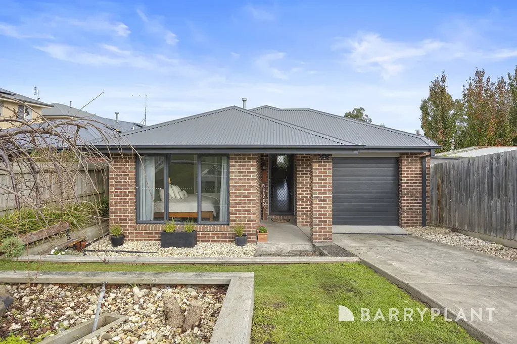 Korumburra 3Kwarto Modern Comfort, Effortless Living