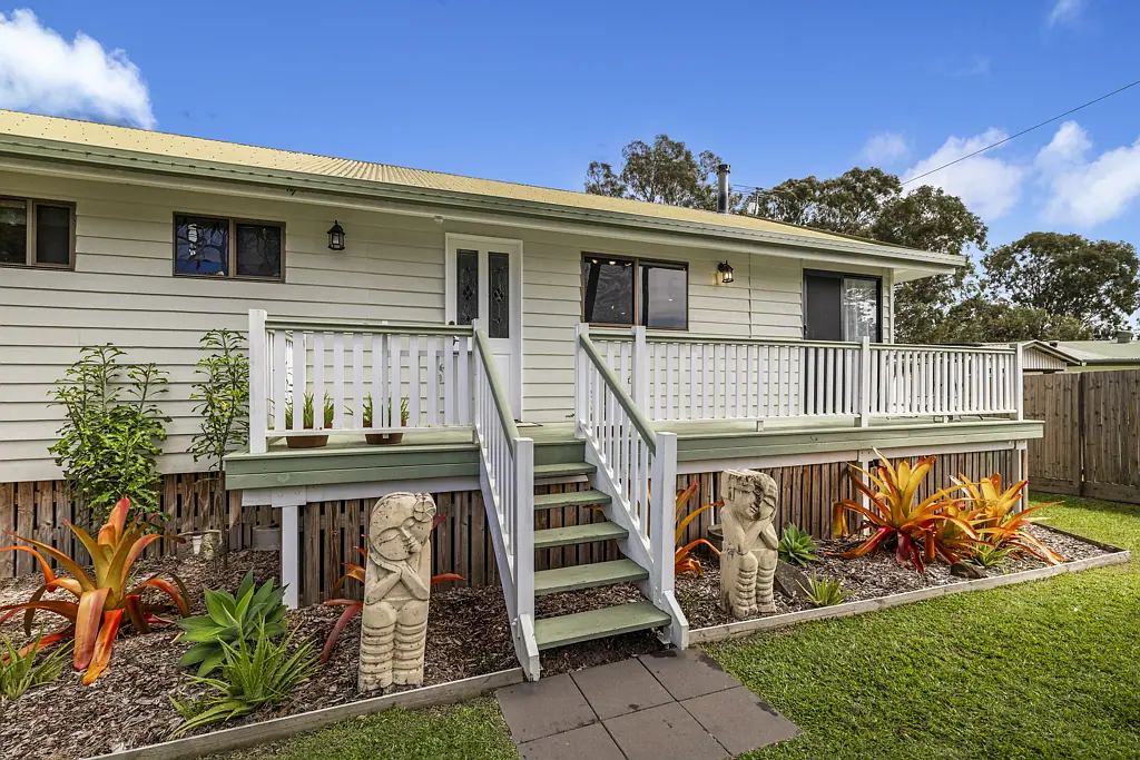 18 Kim Crescent, Macleay Island, QLD 4184
