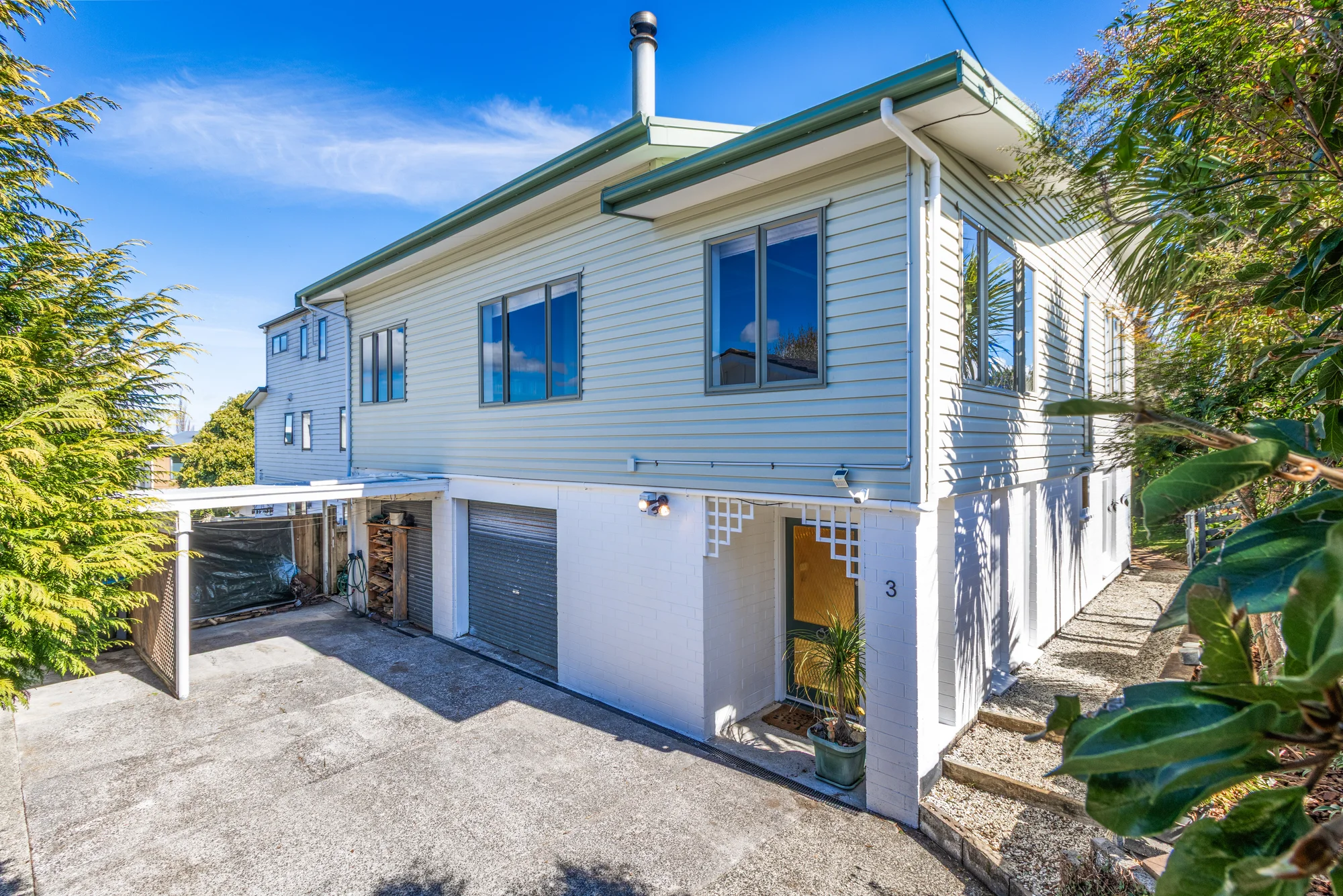 Onehunga 4Moenga Space, Sun & Scope. Ignore CV!