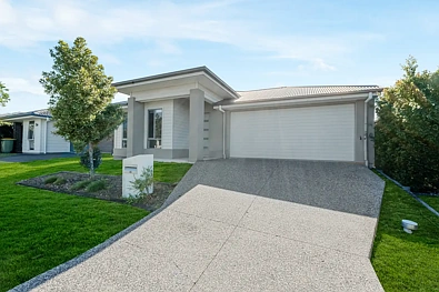 Collingwood Park 4 Slaapkamer "Drastic Price Reduction - Urgent Sale"