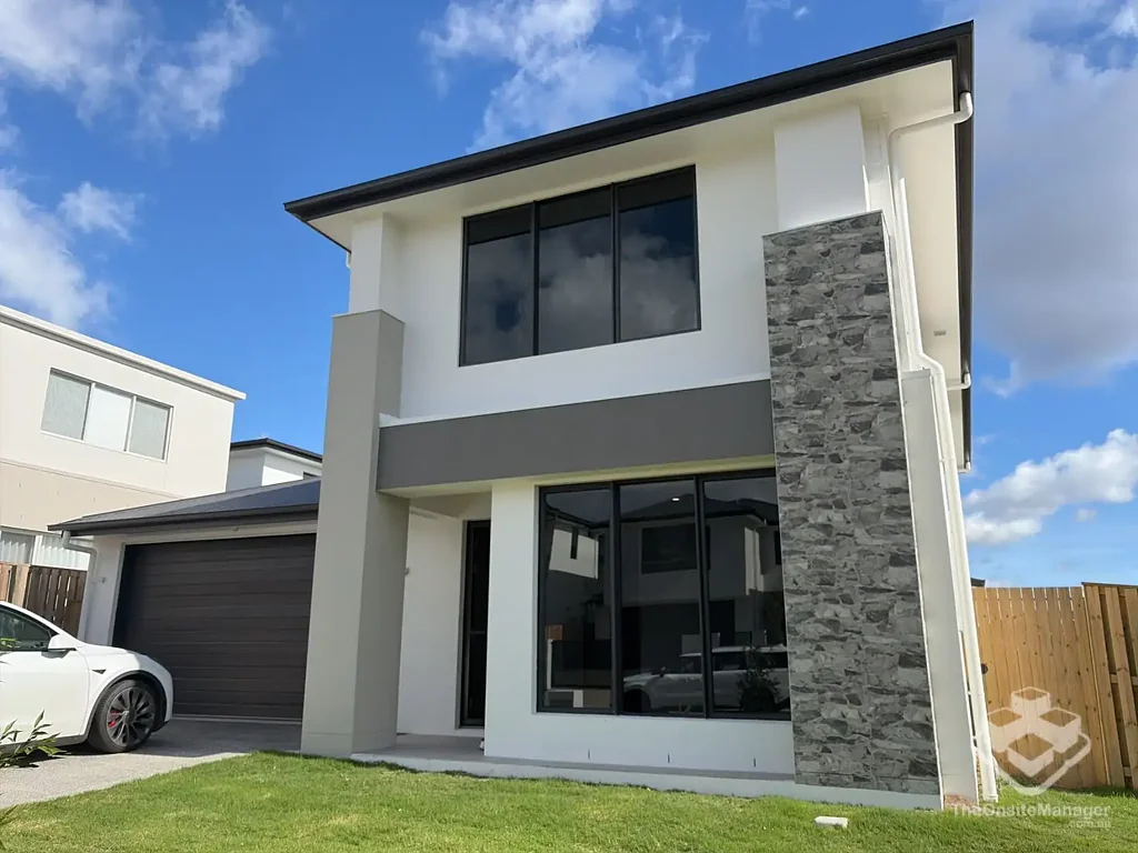 Brand New Luxury 5-Bedroom Family Home?Quiet Prestige Location?Ready to Move In