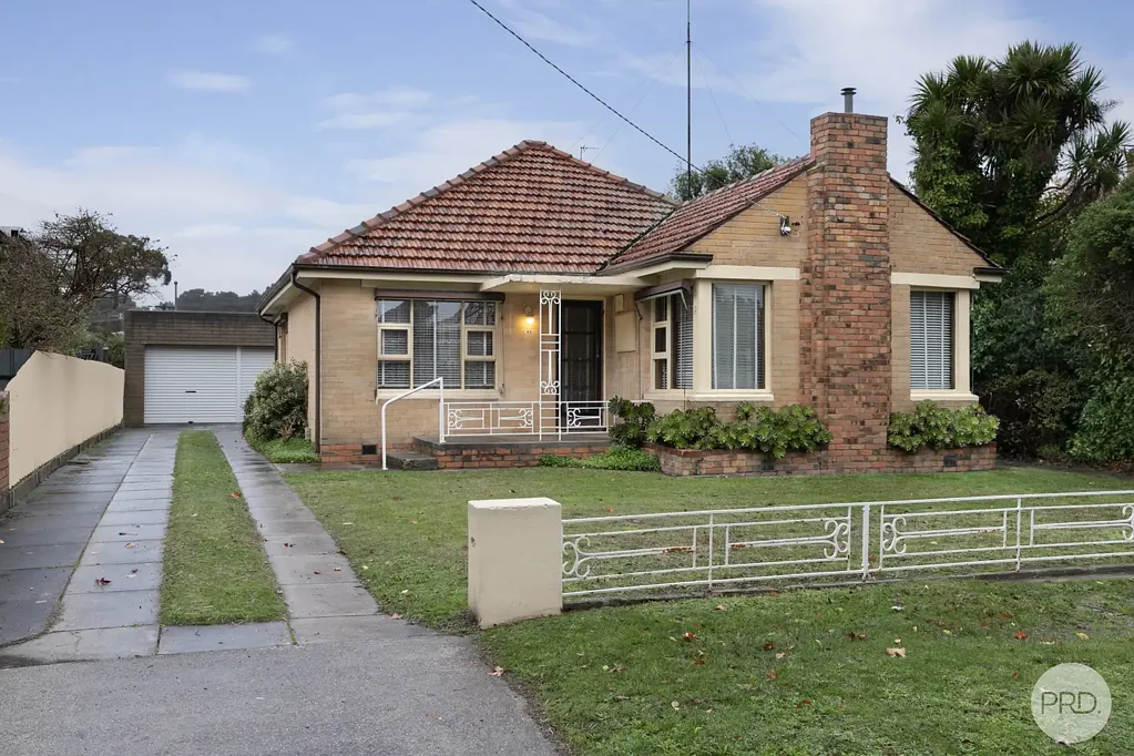 Newington 3Zimmer Classic 1950s Charm in Sought-After Newington