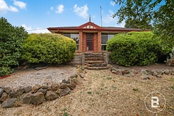 3 Hocking Avenue, Canadian