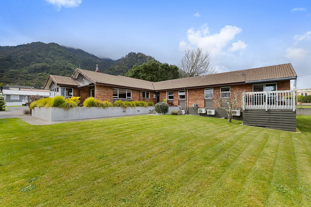 Te Aroha A Cash Flow Bonanza & Accommodation Galore