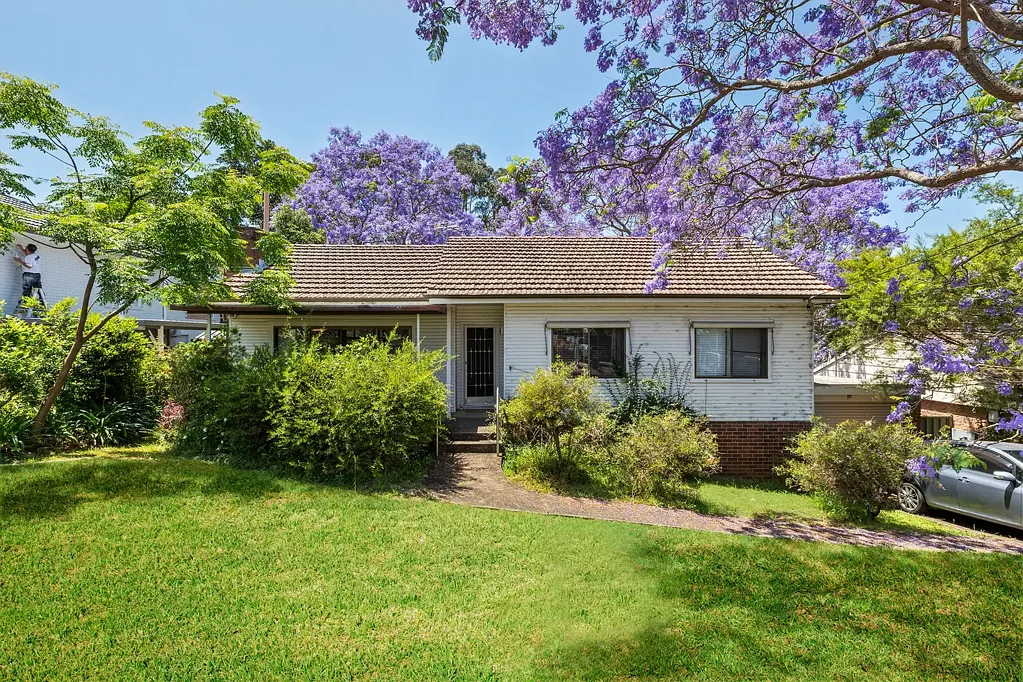West Ryde 3غرفة نوم A truly unique opportunity to capitalise | Modest family Home | DA approved duplex site | Blue-ribbon locale