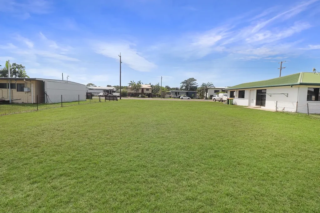 25 Leichhardt Street, Forrest Beach, QLD 4850