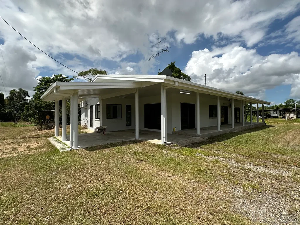 Murray Upper Riverfront Banana Farm with Home, Duplex, Shed, Machinery, 108 ML Water Licence