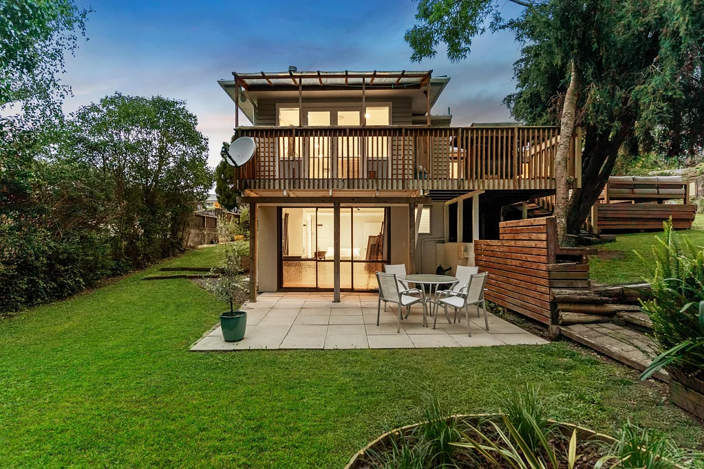 70 Fairclough Road, Beach Haven, North Shore City, Auckland