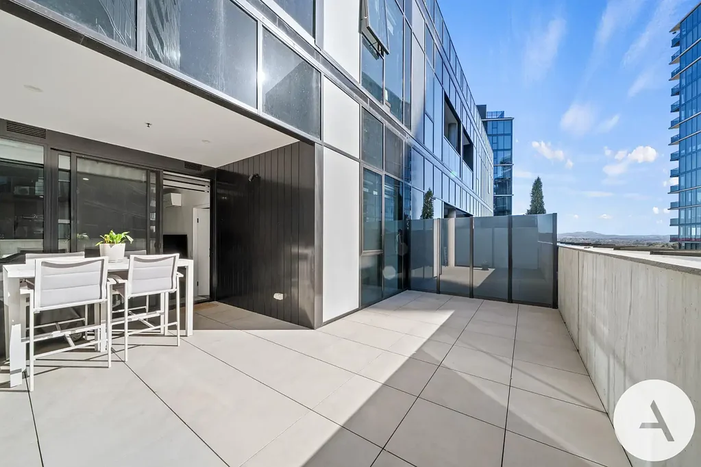 Belconnen 2 Slaapkamer Total 90 m² - Spacious Balcony with Exceptional Amenities & Unrivalled Convenience